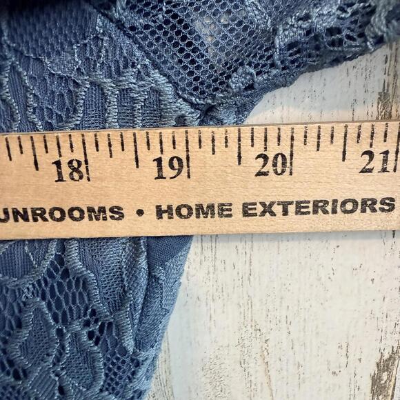 Miami Women’s L Blue Lace Embroidered Floral Long Sleeve Boho Dress - Picture 8 of 11